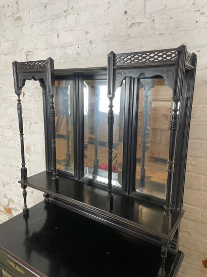Meuble vitrine à miroir triptyque 
Petit...