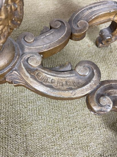 Console de style Louis XV
Console en bois...