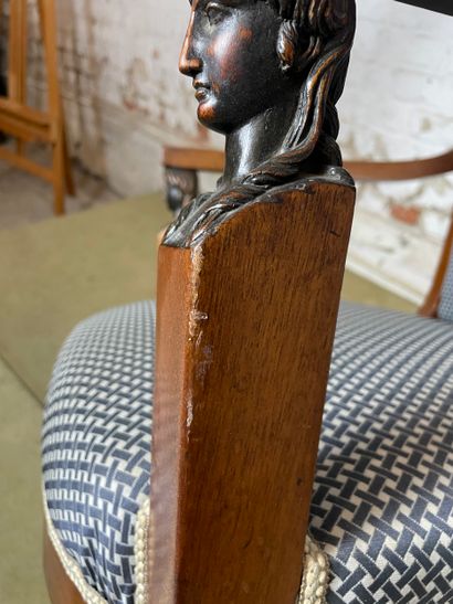 Fauteuil de style Empire 
Fauteuil en bois,...