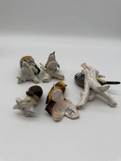 Lot de sujets en porcelaine à décor d’oiseaux
Ensemble...
