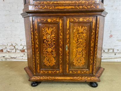 Mobilier de style hollandais - Vitrine en...