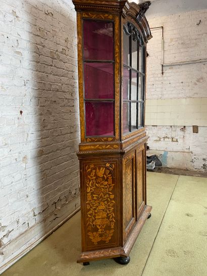 Mobilier de style hollandais - Vitrine en...