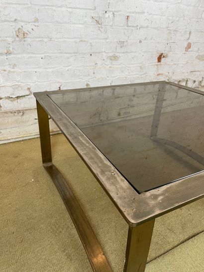 Table basse en métal et verre - Travail des...