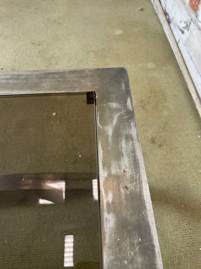 Table basse en métal et verre - Travail des...