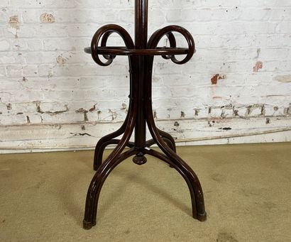Porte-manteau de style Thonet (XX siècle)
Porte-manteau...