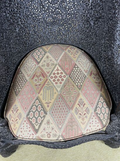 Fauteuil anglo-indien / birman (XIX siècle)
Fauteuil...