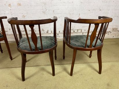 Suite de 3 fauteuils dits « baignoire » de...