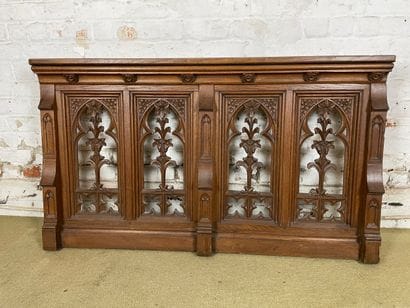 Paire de panneaux en bois de style néo-gothique...