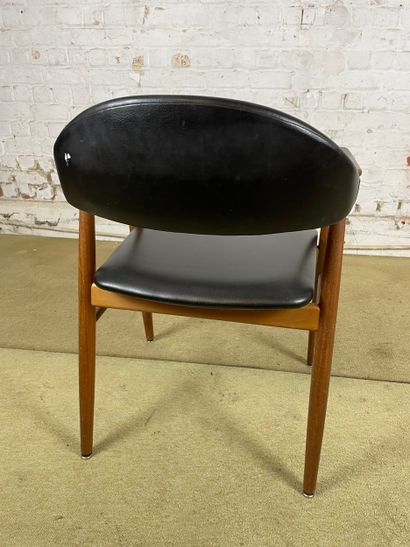 Chaise en bois dans le goût de Kurt 0stervig...