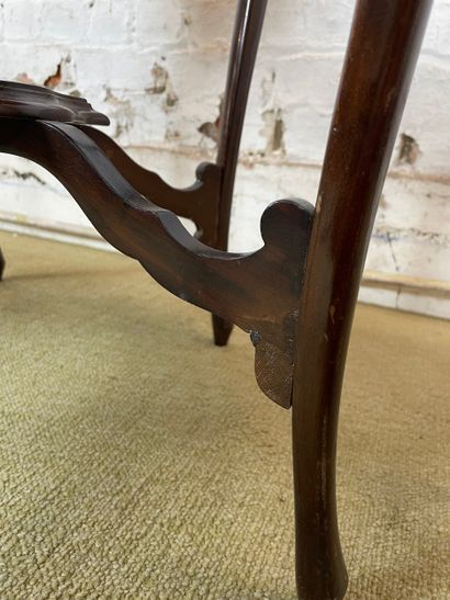 Table d’appoint de style Louis XV 
Table...