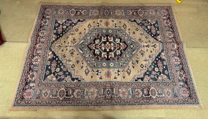 Wool carpet with central medallion decoration,...