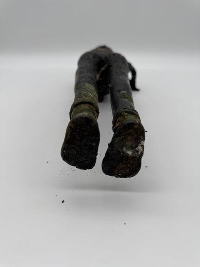 African copper-alloy sculpture - Male figure
Sculpture...