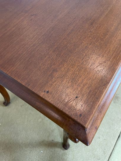 Table de milieu ou petit bureau en bois naturel...