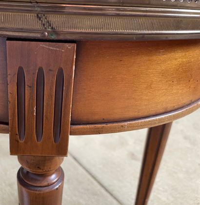 Table bouillotte en bois et plateau en marbre,...