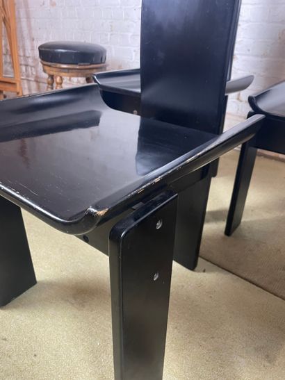 Suite de six chaises modèle Diago par Edoardo...