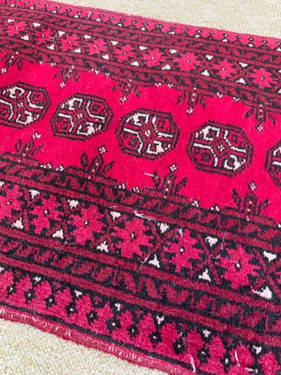 Bukhara-style corridor rug (Turkmen style)
Hand-knotted...