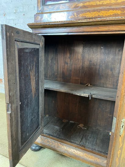 Mobilier de style hollandais - Vitrine en...