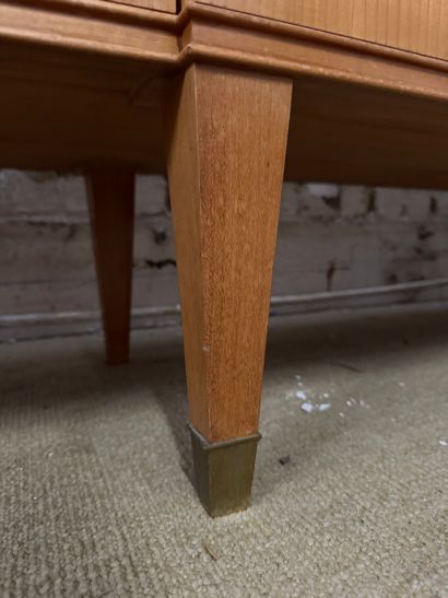 Enfilade moderniste en bois, travail du milieu...