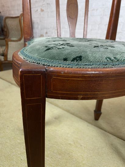 Suite de 3 fauteuils dits « baignoire » de...