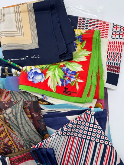 Lot de foulards de marques et qualités diverses
Ensemble...