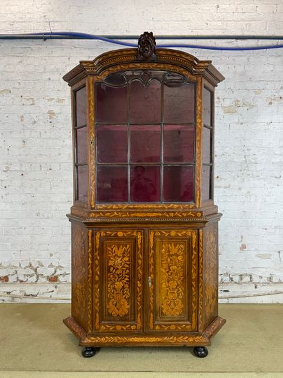 Mobilier de style hollandais - Vitrine en...
