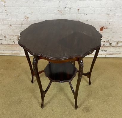 Table d’appoint de style Louis XV 
Table...