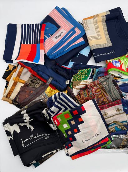 Lot de foulards de marques et qualités diverses
Ensemble...