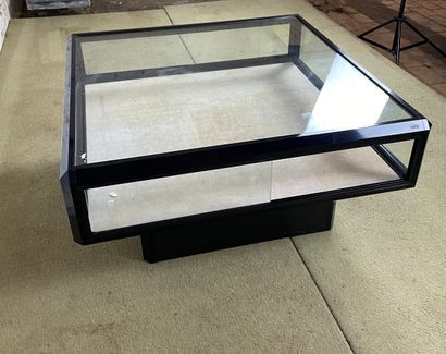 Table basse vitrine de style Maison Jansen,...