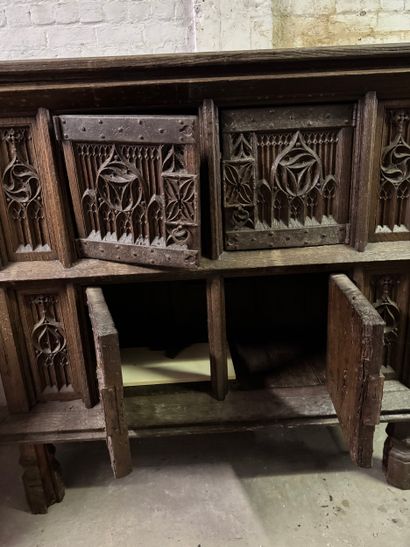 Meuble de style néo-gothique en chêne - fin...