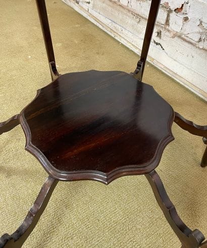 Table d’appoint de style Louis XV 
Table...