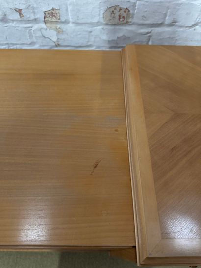 Enfilade moderniste en bois, travail du milieu...