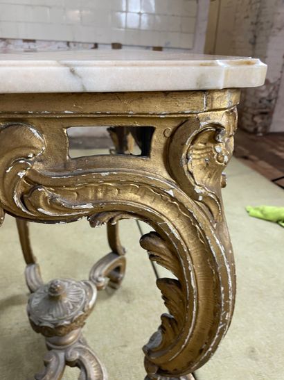 Console de style Louis XV
Console en bois...