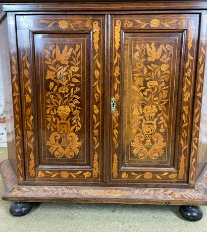 Mobilier de style hollandais - Vitrine en...