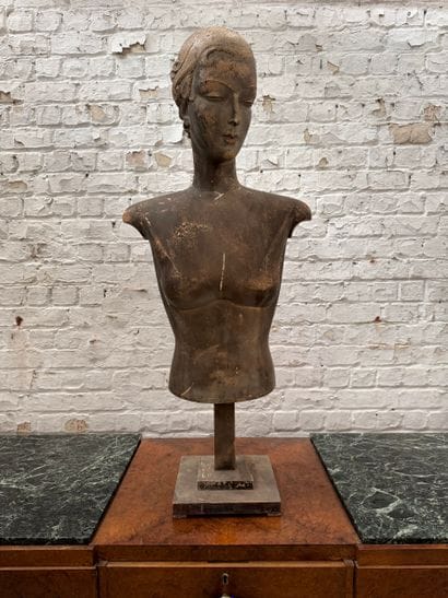 Female couture mannequin bust - 20th century
Bust...