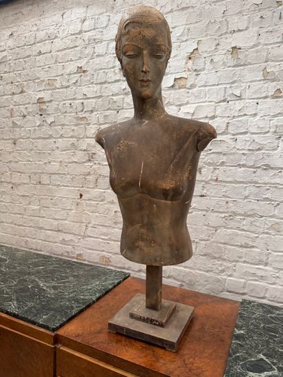 Female couture mannequin bust - 20th century
Bust...
