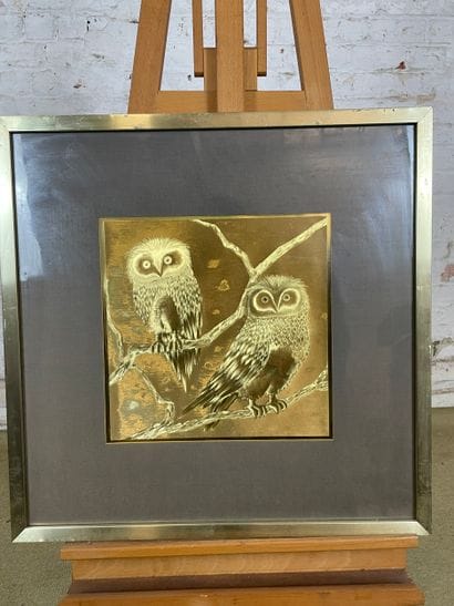Owls on a branch
Decorative composition depicting...