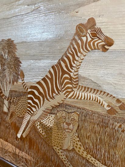 Travail artisanal - Animal savannah scene
Wood...