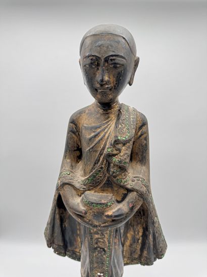 Asian-style wooden statue - Mandalay-type...