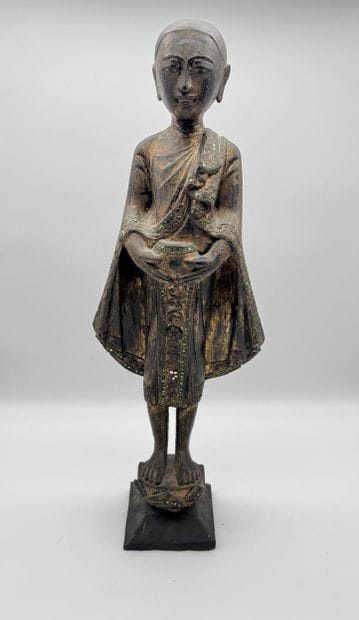 Asian-style wooden statue - Mandalay-type...