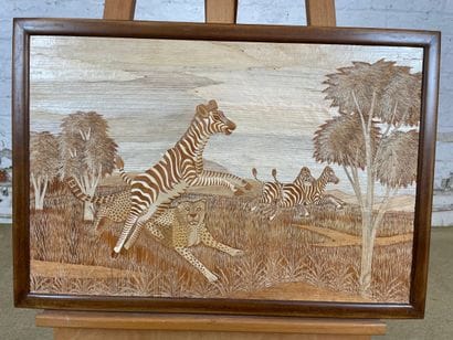 Travail artisanal - Animal savannah scene
Wood...
