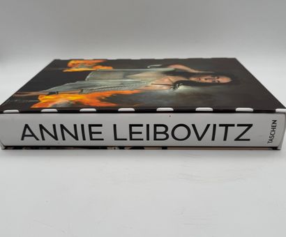 Annie Leibovitz (b. 1949) Annie Leibovitz...