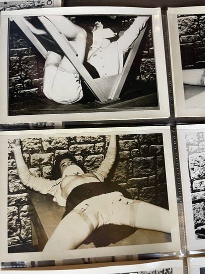 Soumission vintage erotic set (circa 1970-1980)
Suite...