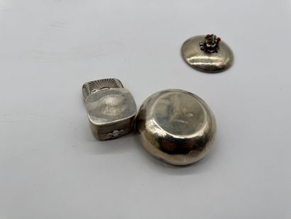 Lot of showcase items and accessories in...