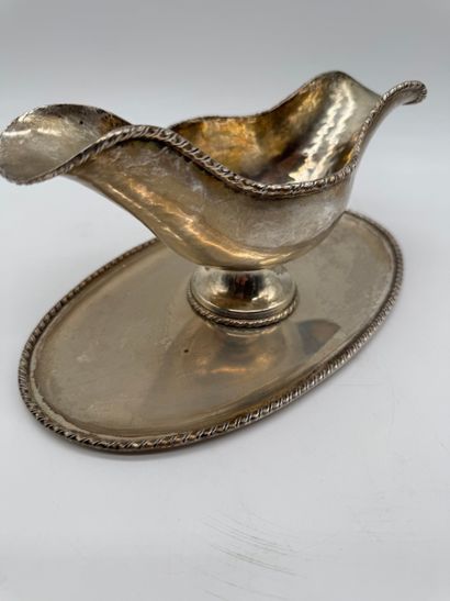 Sauce boat with silver 800 tray
Sauce boat...