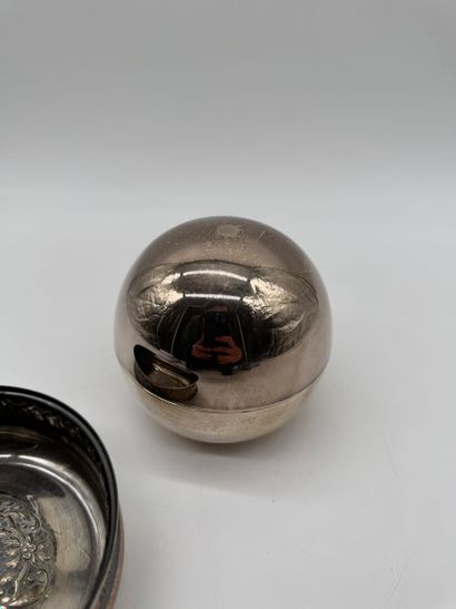 Set of two modernist silver tableware items
Silver...