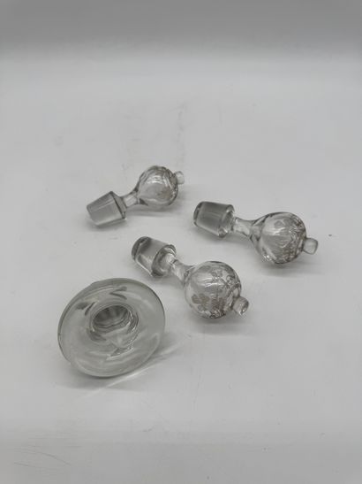 Set of 4 crystal stoppers
Set of four cut...