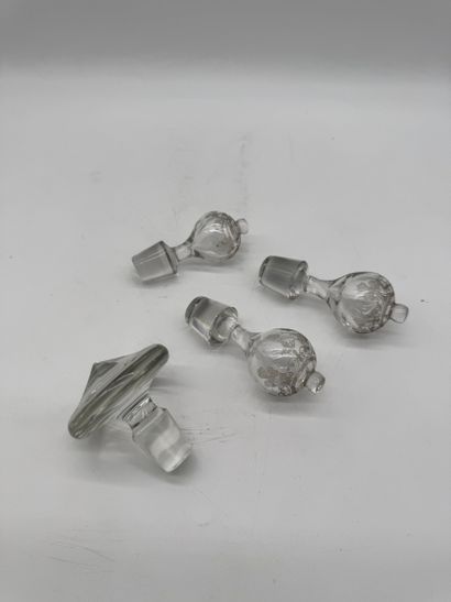 Set of 4 crystal stoppers
Set of four cut...
