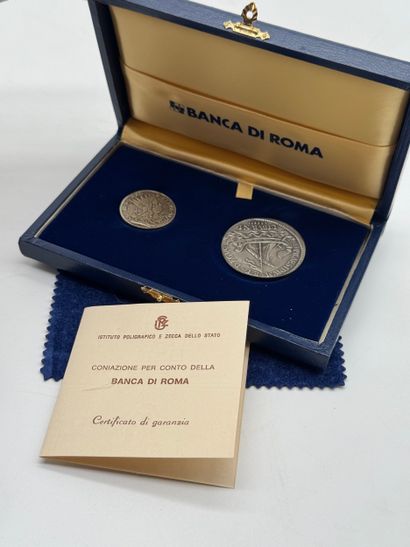 Set of two reproductions of Italian historical...