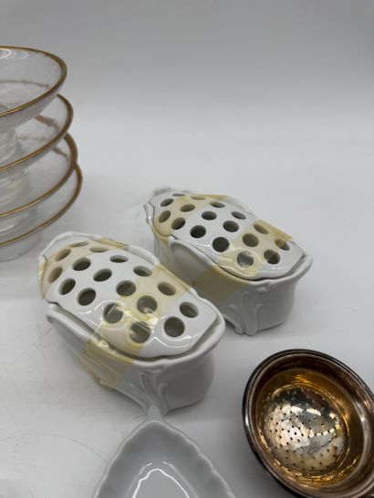 Batch of kitchen and tableware items


Please...
