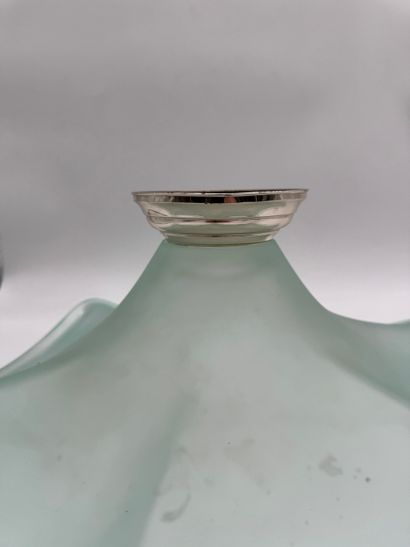 Set comprising a fruit bowl and a glass pocket...